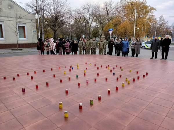 В Измаиле зажгли свечи в дань памяти жертв голодоморов (видео)