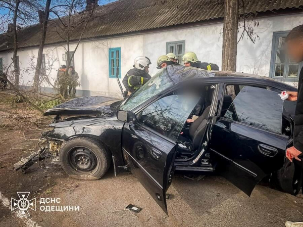 ДТП в Ізмаїлі: рятувальники деблокували жінку з автомобіля