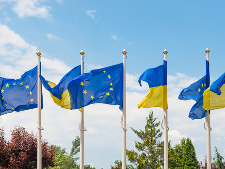 Угрозы из-за решений КСУ, прогресс в развитии цифровых технологий. ЕС обнародовал отчет по выполнению Украиной Соглашения об ассоциациии