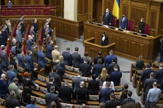     Данилов заявил, что украинцам позволят избираться в Раду только дважды    