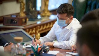     Зеленский закон о всеукраинском референдуме ветировать не сможет    