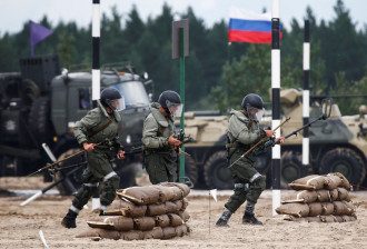     Россия может пойти в атаку на Украину, однако не через Донбасс    