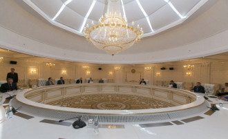     Россия не согласится на перенос переговоров по Донбассу из Минска    