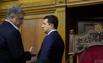     Порошенко подбирается к Зеленскому: за кого сегодня голосовали бы украинцы    