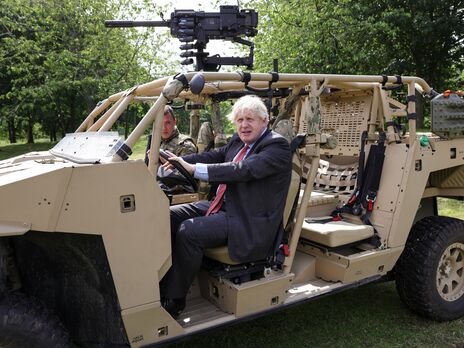 "Это украинские воды, было совершенно правильно использовать их". Джонсон &ndash; об инциденте с эсминцем у берегов Крыма