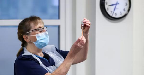 В начале 2022-го года все центры вакцинации в Украине закроют на два дня  - 