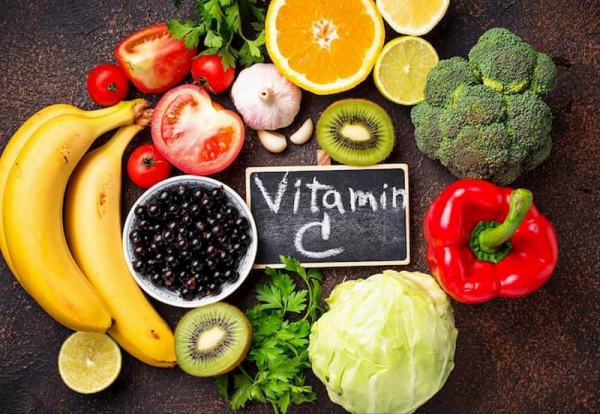 В каких продуктах искать витамин С: их важно включить в зимний рацион