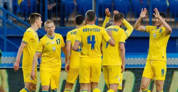По итогам года сборная Украины осталась на 25 месте рейтинга ФИФА. Бельгия первая - 