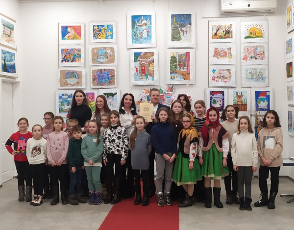 В Измаиле открылась «Рождественская сказка»: в картинной галерее выставили более 180 детских работ