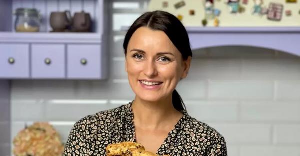 Лиза Глинская рассказала, как приготовить вкусные булочки буквально за 30 минут фото - 