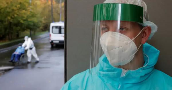 За сутки коронавирус подтвердили у 38 212 украинцев, больше всего заболевших в Киеве - 