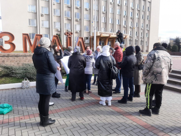 «Виновные лица в погонах»: в Измаиле прошел митинг в поддержку расстрелявшего людей нацгвардейца