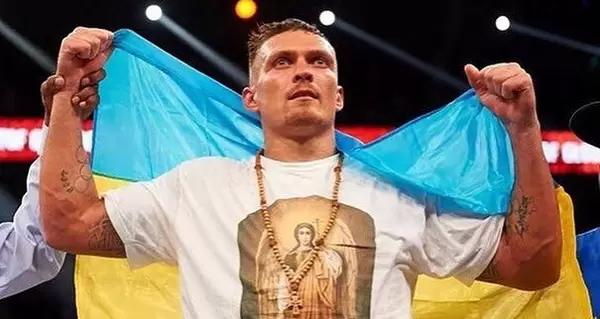 Александр Усик потроллил Тайсона Фьюри, получив предпоследний чемпионский пояс видео   