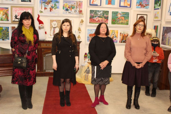 Зимняя палитра: в Измаильской картинной галерее открылась еще одна детская выставка