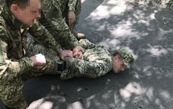 Вступился за жену: в Одесской области ветеран АТО избил несовершеннолетнюю девушку