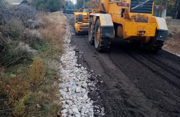 «Дорога для танков»: жители Белгород-Днестровского района показали разбитую дорогу госзначения