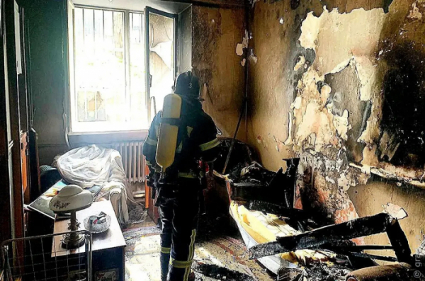 Во время пожара в пятиэтажке погибла женщина