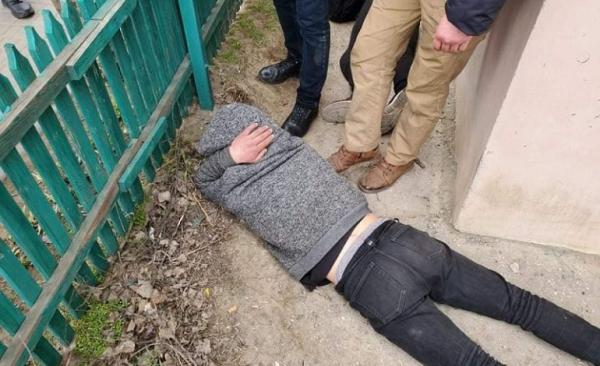 Повалил на землю: мэр Белгорода-Днестровского задержал гопников обокравших сына депутата