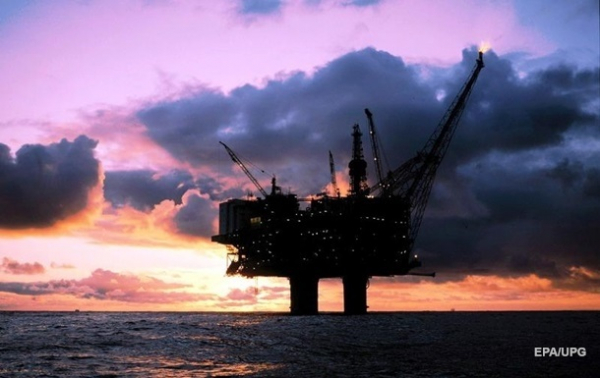 Крупные трейдеры сократят закупку российской нефти - Reuters