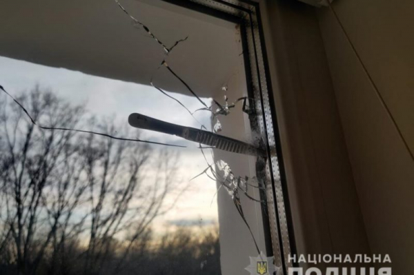 Решил «развлечься»: житель Измаила стрелял по окнам соседей из обрезного карабина (фото)