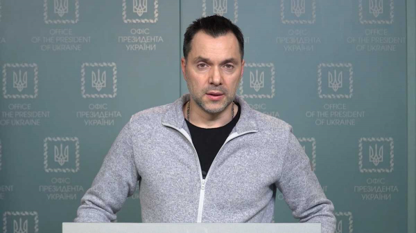 «Война неизбежна»: Арестович рассказал, когда украинские власти узнали, что рф готовит вторжение