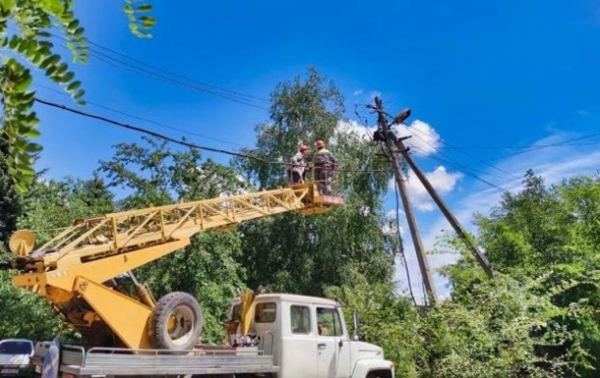 ДТЭК вернула свет 5,5 тыс. семей в двух областях