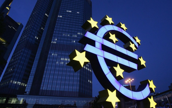 Рекорды инфляции и падение евро. ЕЦБ поднял ставкуСюжет
