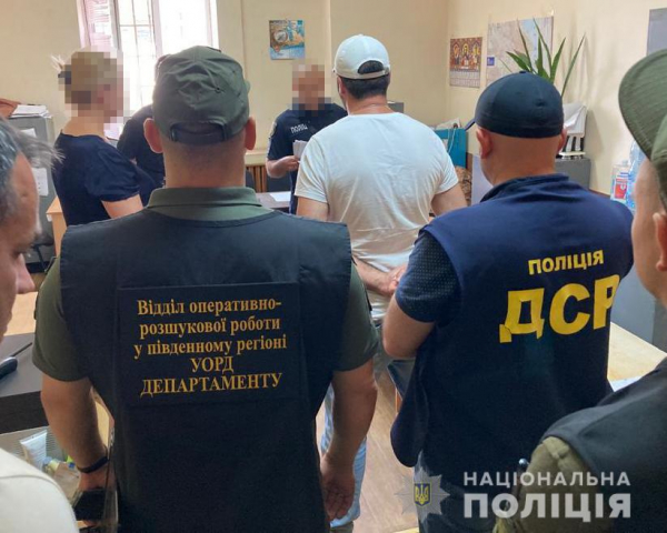 В Одесі викрили канал постачання наркотиків до слідчого ізолятора - новини Одеси