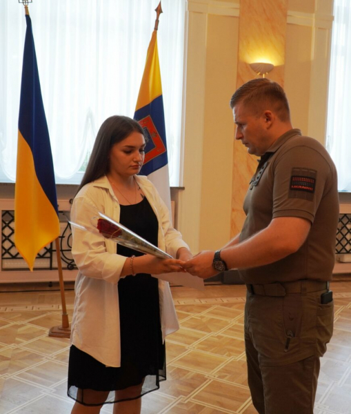 В Одесі двом родинам загиблих військовослужбовців вручили ключі від квартир - новини Одеси