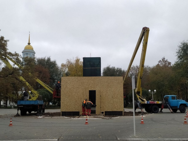 Памятник Суворову в Измаиле получил временное укрытие