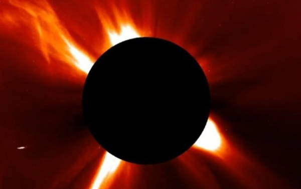 В Землю врежется огромный поток солнечной плазмы - ученые