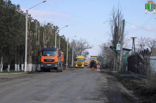 В Измаиле и районе начали восстанавливать поврежденные фурами дороги