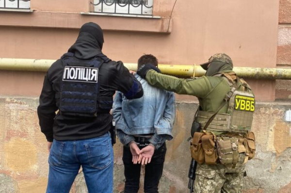 В Одесі затримали молодика, який налагодив збут PVP - новини Одеси