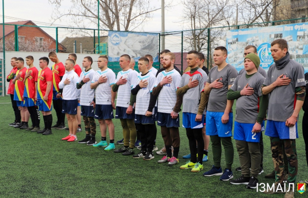 На Дунай-арене в мини-футбол сыграли нацгвардейцы