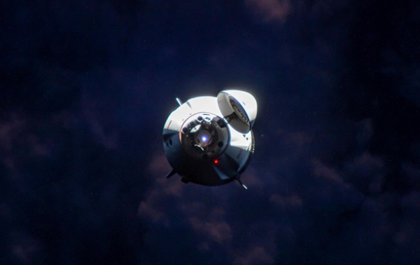 SpaceX успешно вернула на Землю туристов из МКС