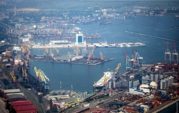 Эксперт рассказал, как разблокировать порты Украины для всех грузов