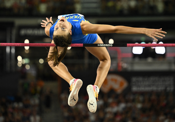 Ярослава Магучих стала чемпионкой мира по прыжкам в высоту  