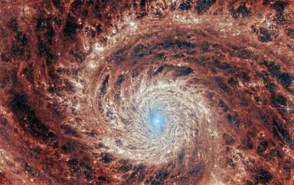 Телескоп Джеймса Уэбба сделал снимки галактики Пучина