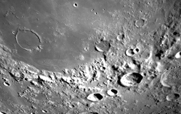 Индийский зонд Чандраян-3 показал обратную сторону Луны