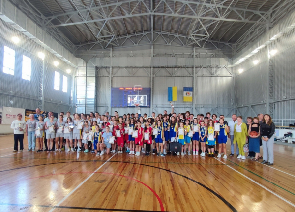 Триумф измаильских баскетболистов: состоялся турнир по баскетболу памяти Валентина Полякова