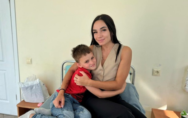 Врачи во Львове провели сложную операцию на ухе ребенку