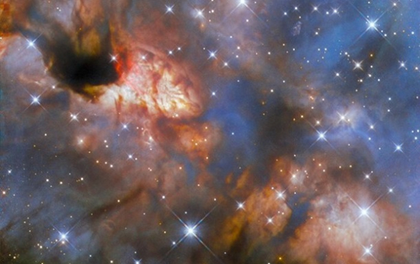 Hubble обнаружил звездообразование в созвездии Скорпиона