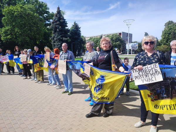 Ізмаїл закликав не мовчати: мирна акція на підтримку військовополонених об’єднала сотні городян