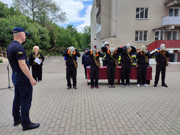 Вогонь у навчальному закладі Ізмаїла: рятувальники показали майстер-клас з ліквідації уявної пожежі