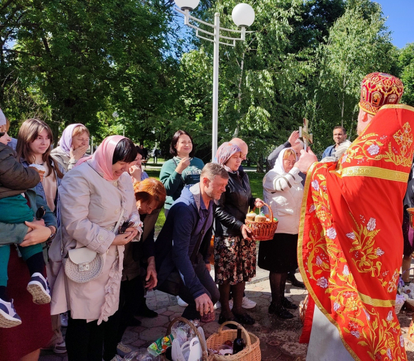 Православні ізмаїльчани святкують Великдень: як пройшов обряд освячення пасок в Ізмаїлі