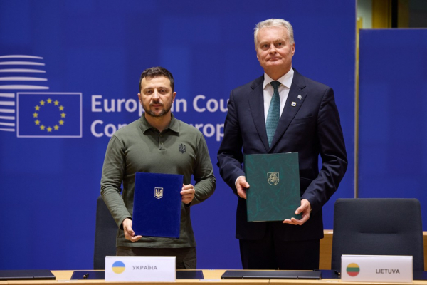 Зеленський у Брюсселі підписав безпекові угоди з ЄС, Естонією та Литвою 