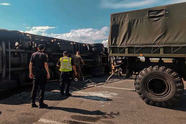 Ізмаїльські гвардійці прийшли на допомогу Новій пошті під час аварії на трасі Одеса-Ізмаїл