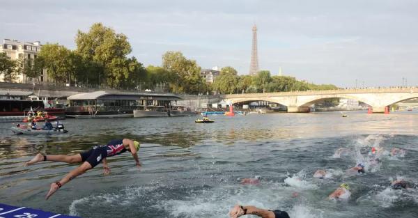 За две недели до начала Олимпиады воду в Сене сочли преимущественно годной  