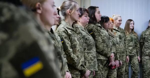 НАТО надасть 7 мільйонів доларів для спорядження жінок в ЗСУ 