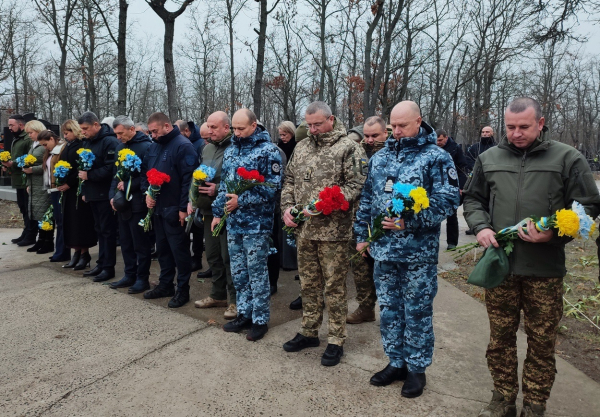 В День ЗСУ ізмаїльчани поклали квіти до могил загиблих Героїв-Захисників